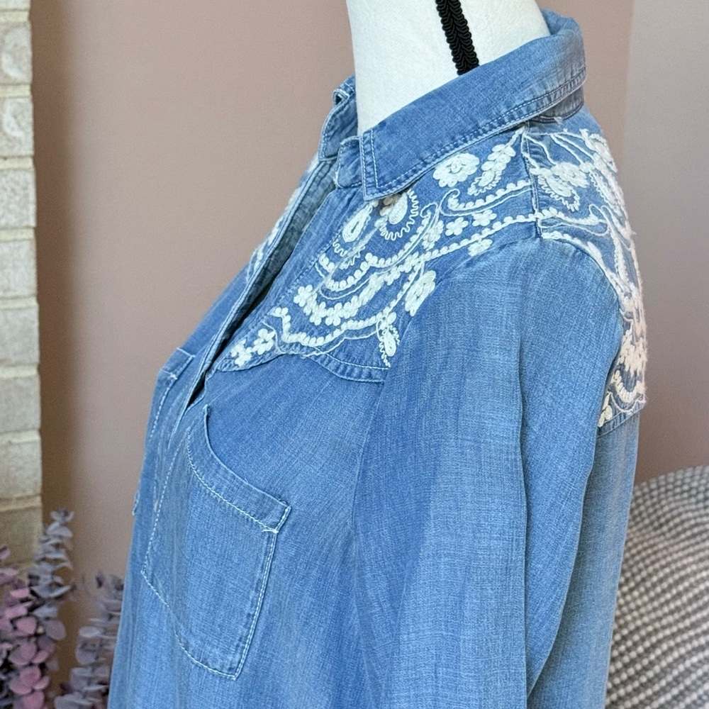 REBA Denim Shirt Dress Western Style Floral Embroidery - Medium Wash - Picture 5 of 10